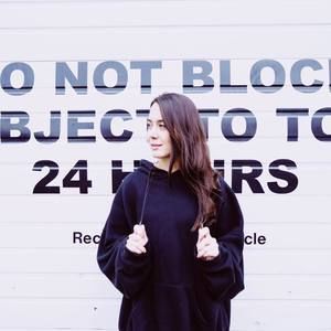 Meet your Posher, Catalina